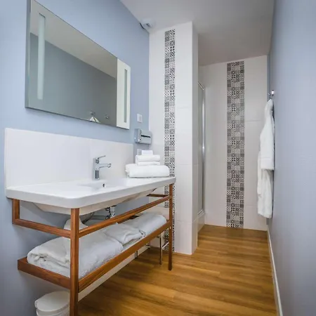 Western De France Hotel 3*