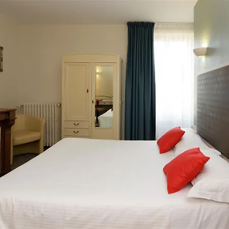 Hotel Western De France 3*
