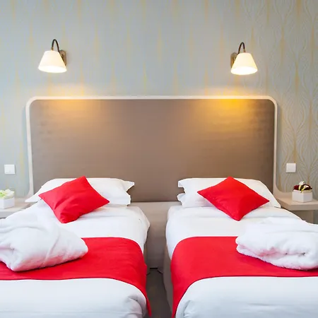 Otel Western De France 3*